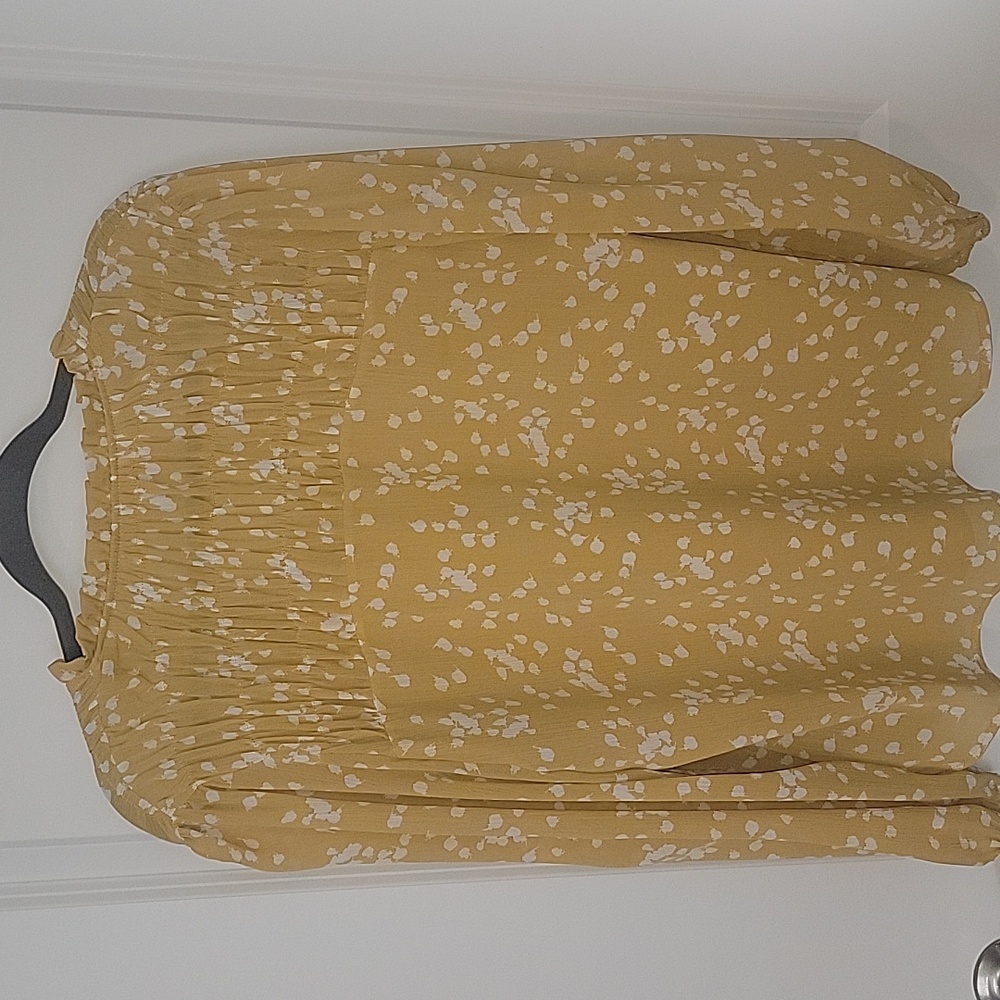 Spring Blouse - Picture 3 of 4